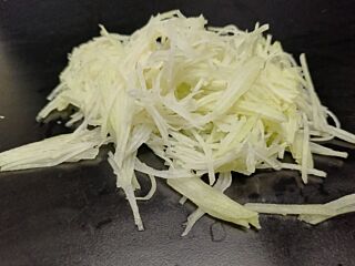 Koolrabi JULIENNE 2MM per 1kg