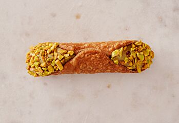 only Cannoli Cannoli Pistacchio