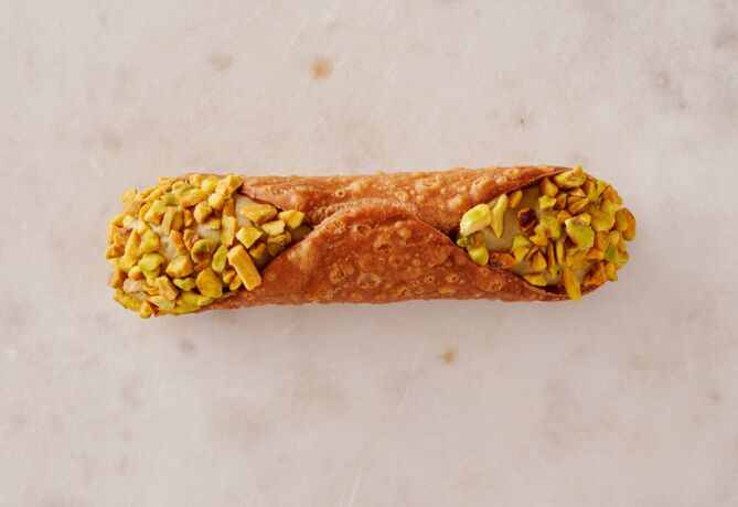 only Cannoli Cannoli Pistacchio