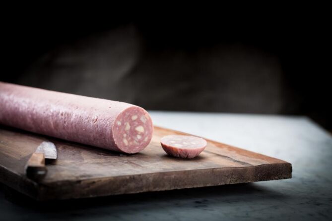 Louman grillworst m.kaas ongebak