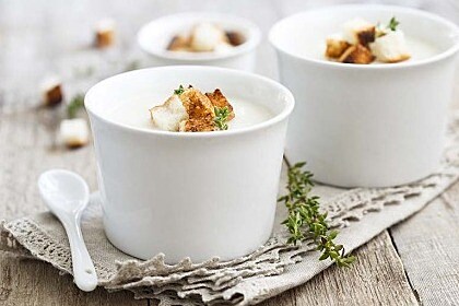 Geroosterde knolselderij soep